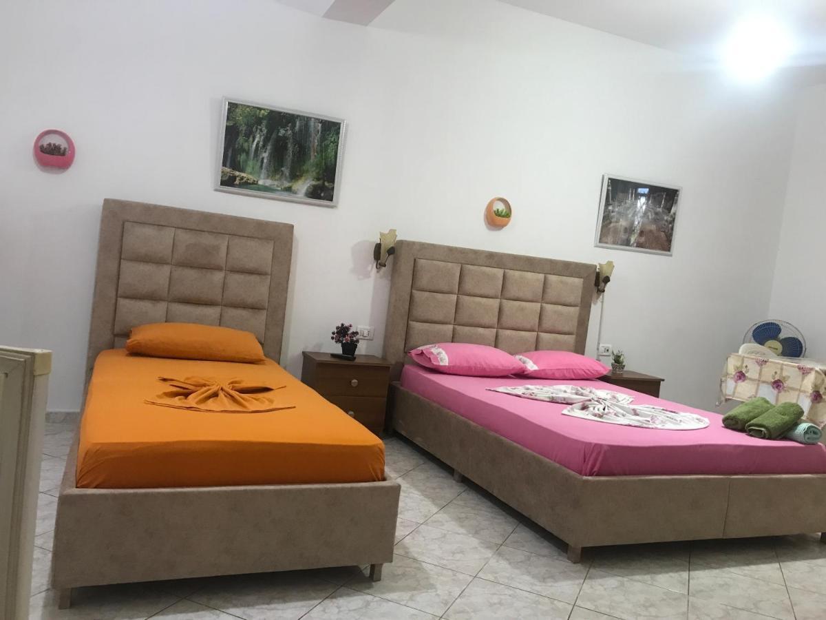 סרנדה Apartament Roisin מראה חיצוני תמונה